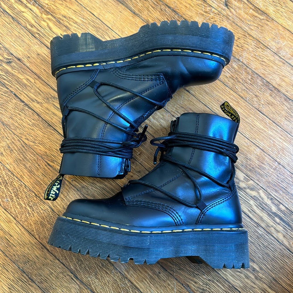 Dr Martin Jerrick Leather Platform Boots, like new condition